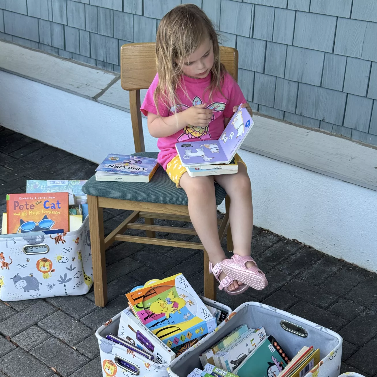 reading girl